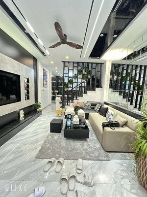 bán nhà cực đẹp phố phương mai, đống đa, giá 10,8 tỷ.