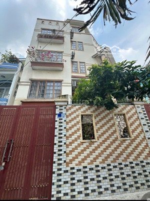 biệt thự cao cấp q.7 - mt xe tải thông. 96m2- 4tầng- ngang to 10m- hcong đầy đủ. chỉ 13ty8