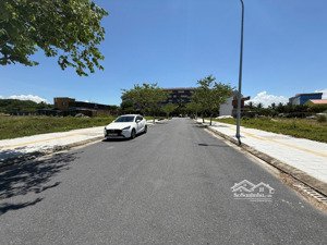 bán đất nền 2 mặt tiền dự án fpt city đà nẵng, 13,5 tỷ vnd, 143 m2, chính chủ.