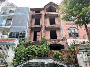 Cần bán nhà liền kề thô 4 tầng 105m2 KĐT Việt Hưng. Gần phố Bùi Thiện Ngộ và Mai Chí Thọ