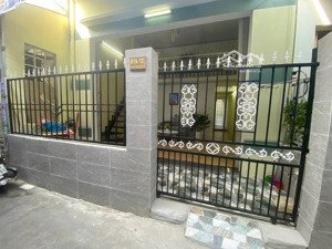 bán nhà 2 mặt kiệt mê lửng gỗ 141/15/12 trần xuân lê. cách kiệt ô tô 40m, đường chính 80m