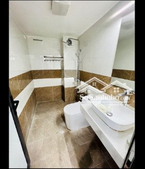 rẻ nhất. ngô thì nhậm, 45m2/4t, mt 4,2m, 8 tỷ. vị trí cách trục chính đèn đỏ 30m. ngõ thẳng tắp