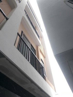 hót nhà mới xây liên mạc full nội thất - ô tô đỗ cổng