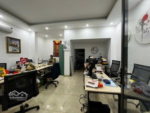 chính chủ cần cho thuê căn hộ tầng 1 khu vạn bảo - vạn phúc - ba đình - 25m2 - giá: 6tr/ tháng.