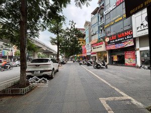 mặt phố vip cầu giấy: kinh doanh tuyệt vời, hè rộng, ít bán!