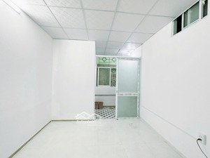 cho thuê phòng trọ q7 - phòng tách bếp có nội thất cơ bản gần lotte mart