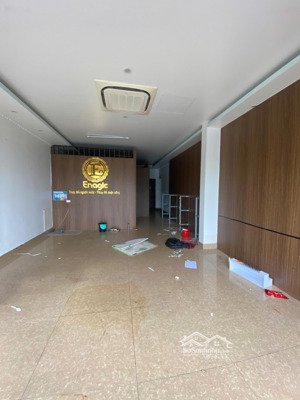 cho thuê văn phòng riêng biệt tầng 1 waterfront city