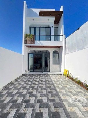 chính chủ bán gấp căn nhà 2 lầu ngay chợ tân mai 2,sân golf long thành.sổ riêng chỉ từ 990tr sở hữu