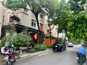 chỉ 13,5 tỷ, sở hữu ngôi nhà, 68m2, 4 tầng, đẹp long lanh, ngay mỗ lao, hà đông, rẻ không tưởng,