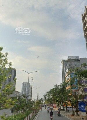 chuyển nhượng tòa nhà lê hồng phong vị trí đắc địa. dt: 425m2. lh: đạt 