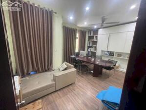 Cho thuê nhà ngõ 221 Trung Kính, Cầu Giấy 50M x 4T, 4 NGỦ giá 18tr, ở - văn phòng