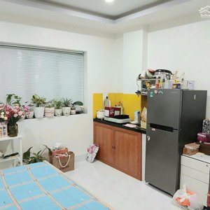 chính chủ cho thuê chdv, chỉ tính điện và nước - phan chu trinh gần chợ bà chiểu