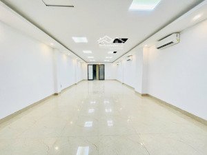 cho thuê văn phòng võ văn dũng - hồ hoàng cầu - đống đa . diện tích 100m2