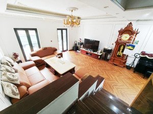 biệt thự đẹp, trung tâm phố, đẹp lung linh