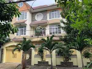 biệt thự căn góc! giảm giá sâu, đường bình lợi, p13, dt 18x18m, 4 tầng, 35.5 tỷ (tl)