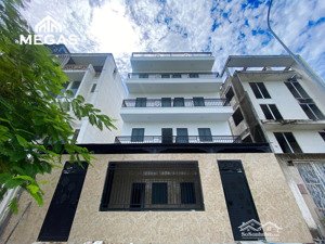 khai trương căn hộ dịch vụ mới - giá cực rẻ - phòng ban công siêu thoáng