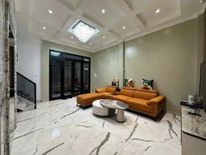 hiếm! nhỉnh 9tỷ sở hữu ngay nhà xây mới 38m2x6t thang máy, vuông vắn phố hoàng hoa thám, vĩnh phúc