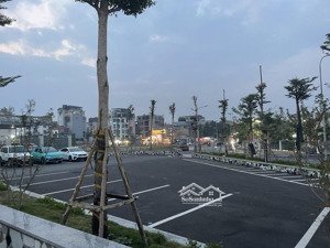 bán biệt thự mặt tiền khủng vị trí hiếm long biên