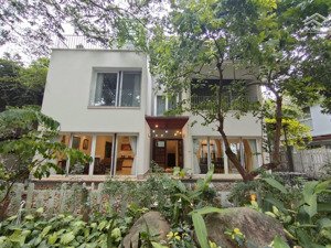 cho thuê biệt thự vườn mai ecopark, chỉ 30 tr/tháng diện tích 400m2, view công viên