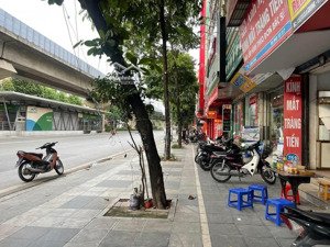 tầm tiền rất hiếm nhỉnh 8 tỷ có nhà mặt phố quang trung kinh doanh sầm uất, liên hệ 