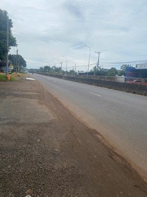 gấp gấp- nhà 2 mặt tiền nhựa ql1a, sẳn 10 nhà trọ thu nhập 15t/tháng xuân định xuân lộc đồng nai