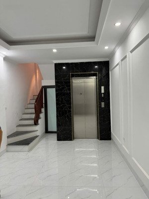 bán nhà kim giang 30m2 6 tầng thang máy mặt tiền 3.4m 7.8 tỷ