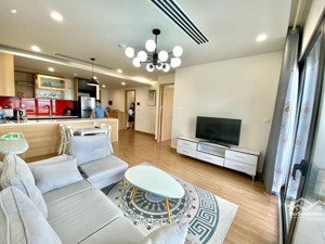 chính chủ cần bán căn hộ sky park reseidence 2pn 7,6 tỷ. lh: 