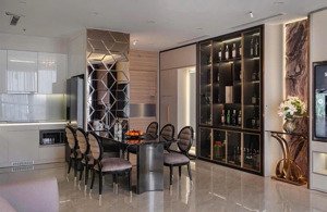 chính chủ cần bán căn góc hướng mát tại the zei plaza_108m2,tầng cao.cam kết ko báo ảo.lh 094668959