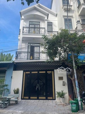 nhà bán 403-463 trần thị năm quận 12 nhựa vỉa hè 2 bên mỗi bên 3 mét xe hơi 3 chiếc có thể tránh