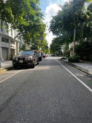 bán biệt thự vip tại kđt the manor, nguyễn xiển, hoàn thiện rất đẹp, thang máy