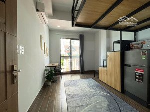 trọ có gác ko giới hạn người ở, thang máy, bảo vệ, hầm xe, đi bộ qua ngoại thương, gtvt