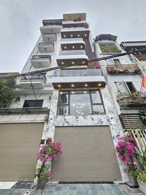 bân nhà khu phân lô cổ linh tư đình 65m² , mt 4,6m , 8 tầng thang máy , ôtô tránh , giá 26 tỷ .