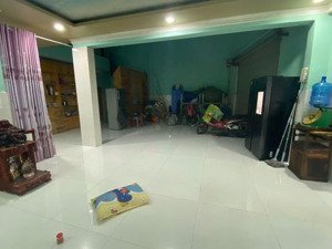 nhà 2 tầng mặt tiền đường lê thị riêng, phường thới an, q12, dt 109m2 (10,4mx10,5m) 9,8tỷ.