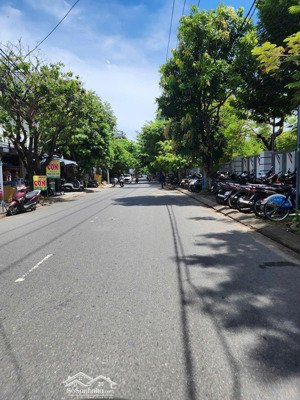 lô góc ngã tư siêu rộng thích hợp đt kinh doanh
