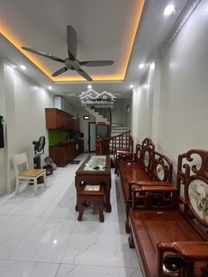 cho thuê nhà thạch bàn ngọc trì long biên gần aeon mall đường cổ linh trường cấp 3 thạch bàn