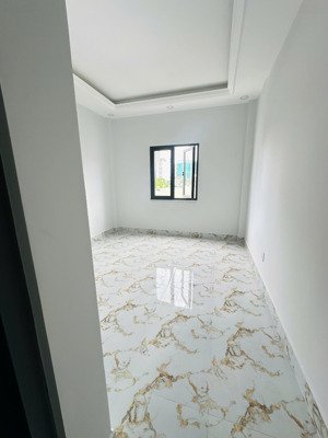 cho thuê studio 25m2 cửa sổ trời, nhà mới, sạch sẽ, cạnh pmh, kcx, ufm ở huỳnh tấn phát, q7