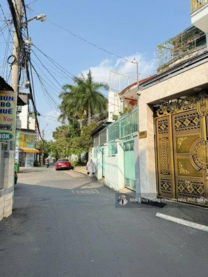 nhà 4 tầng kiên cố ngay vincom -vị trí trung tâm của linh chiểu -ngang 5 vuông vức giá chỉ hơn 10tỷ