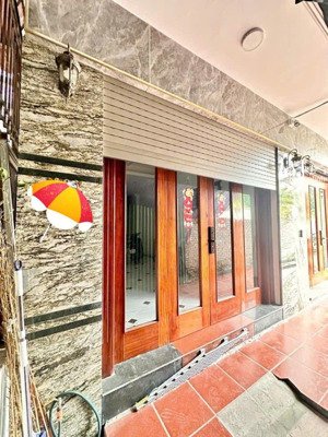 bán nhà mặt hồ hồ tây võng thị