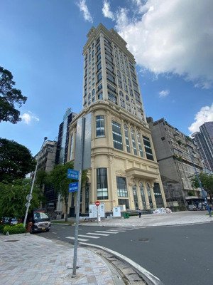 gấp!!! siêu phẩm góc 2 mặt tiền đường võ văn kiệt-nam kỳ khởi nghĩa quận 1