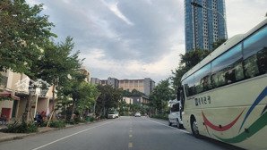 bán căn lotus đường chính ra biển- tiện kinh doanh