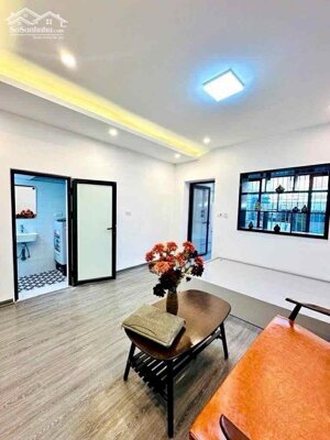 TẬP THỂ PHƯƠNG MAI 46m2 – 2.95 TỶ- TẦNG 3 - LÔ GÓC VÀI BƯỚC RA PHỐ - GẦN TRƯỜNG, CHỢ NGAY DƯỚI CHÂN TOÀ NHÀ