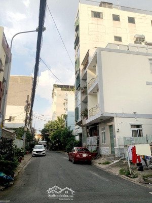 nhà mặt tiền ô tô tránh lý phục man, quận 7 chỉ nhỉnh 9 tỷ