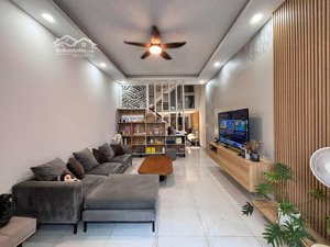 bán nhà đẹp hẻm 10m có vỉa hè ngay vincom nguyễn xí, 4 tầng - 4x16m - giá chỉ 11.8 tỷ full nội thất