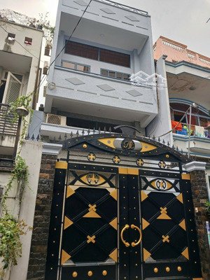 cho thuê nhà hxt đường lạc long quân , thích hợp làm nhà ở và văn phòng , nhà trẻ,