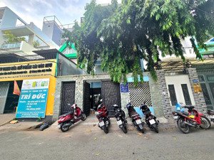 bán gấp biệt thự hạng sang khu hoàng hoa thám tân bình ( 144m2 ) - 4 tầng - 22 tỷ