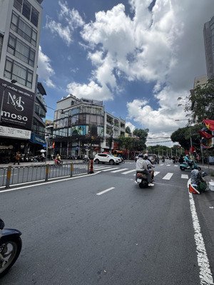 chính chủ cho thuê nhà mặt tiền đường 41 - khánh hội, quận 4. khu kinh doanh, văn phòng, ngân hàng