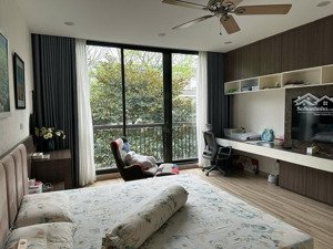 cần bán biệt thự park river 189m2 full nội thất, sổ đỏ đủ, giá bán 35 tỷ. liên hệ: 