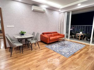 căn hộ cao cấp thảo điền pearl cho thuê 2 phòng ngủ - ban công nối dài phòng khách đến phòng ngủ