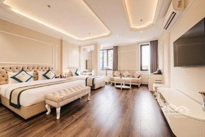 toà khách sạn đẳng cấp nhất nguyễn văn cừ 320m2 - 3 mặt thoáng - khai thác 800 triệu/tháng