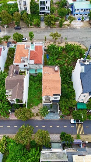 giảm 2 tỷ! bán đất đường nhánh trần não, gần sông sài gòn. dt: 7.5 x 21m =157.5 m2. giá: 26 tỷ